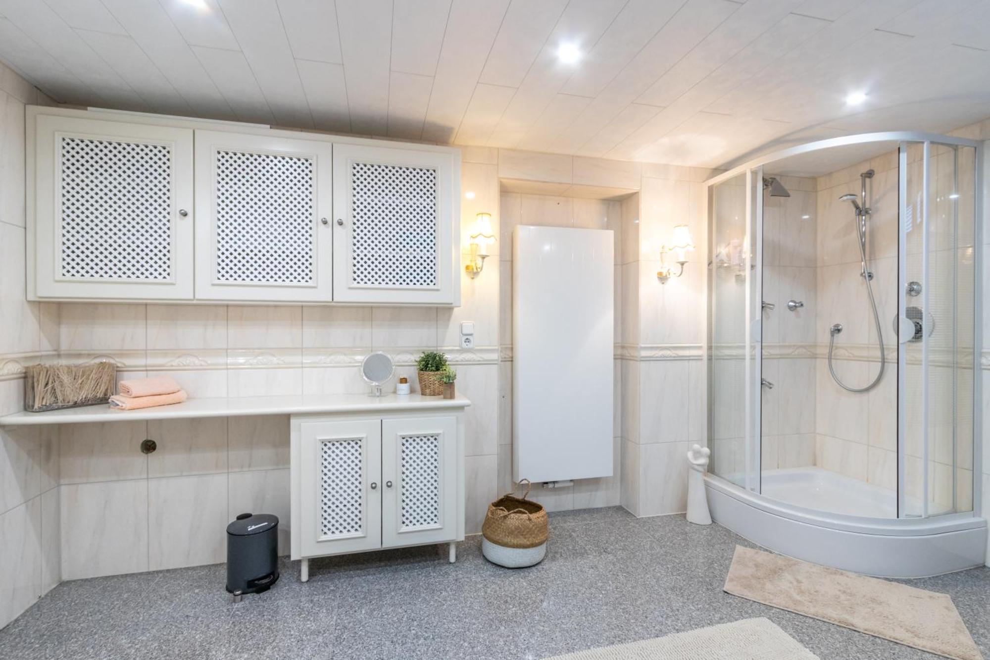 Eifelbergversteck Grosse Und Moderne Einliegerwohnung In Mayen Eksteriør billede